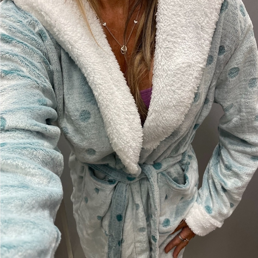 Chic Nite fluffy Robe - Picture 9 of 13